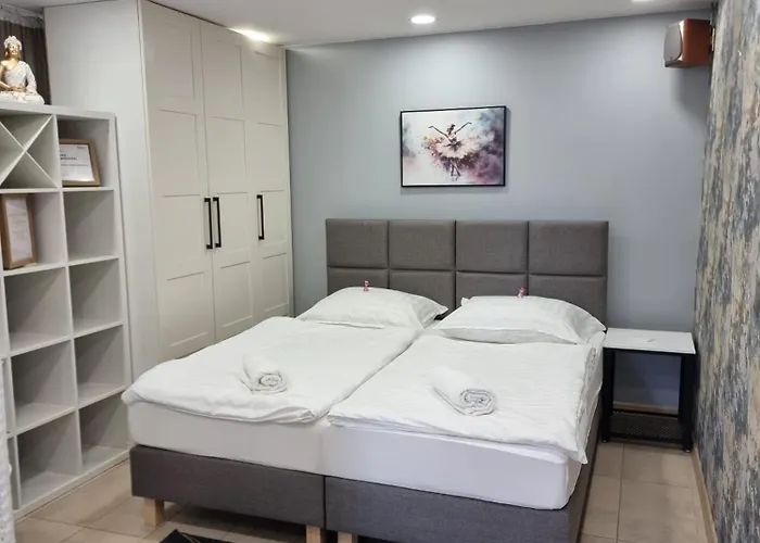 Bialy Zakatek * Тшебница